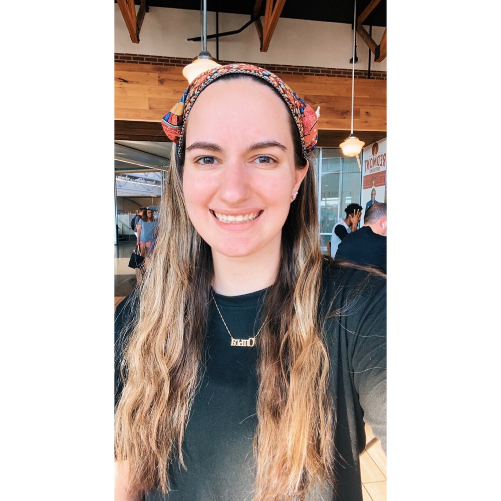 Meet your Posher, Jaclyn